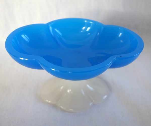 Baccarat crystal : pair of ring holders blue and white opaline - Charles X period