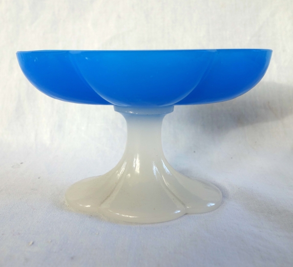 Baccarat crystal : pair of ring holders blue and white opaline - Charles X period