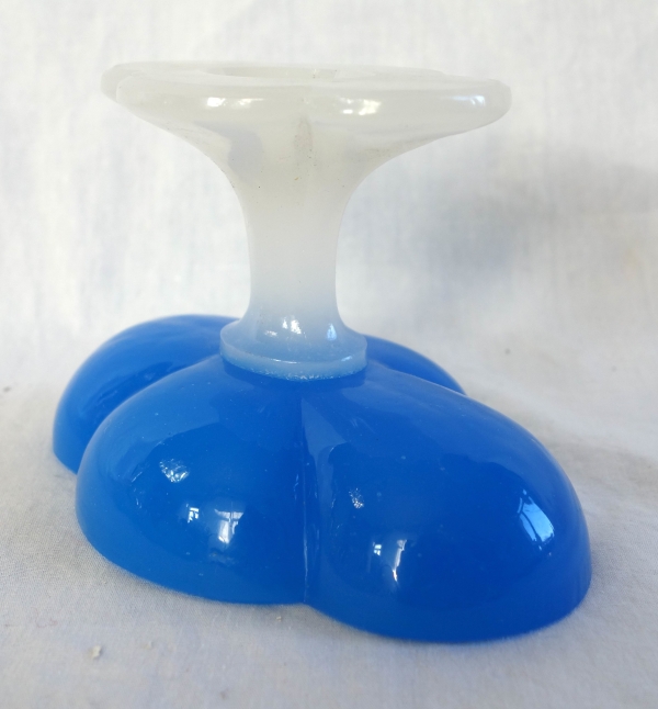 Baccarat crystal : pair of ring holders blue and white opaline - Charles X period
