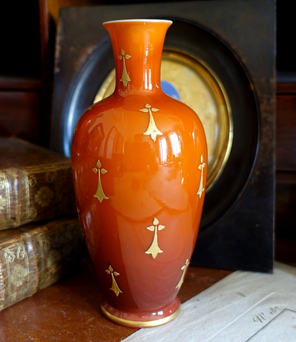 Baccarat : pair of orange opaline vases enhanced with fine gold - circa 1900