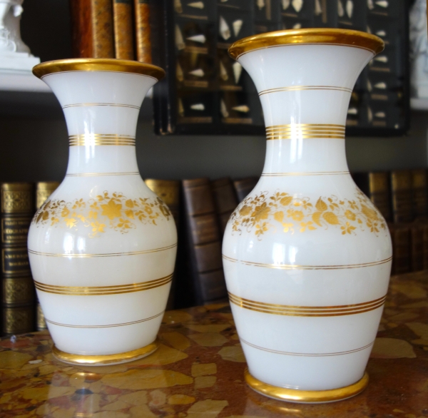 Pair of Baccarat opaline crystal vases enhanced with fine gold - 19th century 