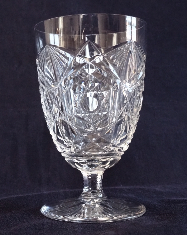 Petit vase en cristal de Baccarat, modèle Lagny - signé