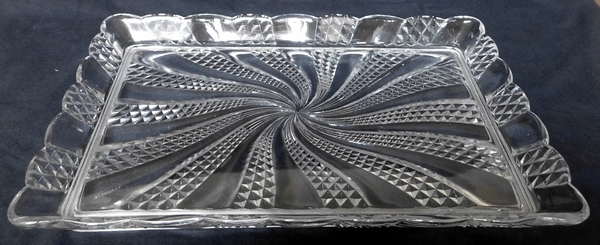 Plat à gâteau ou plateau rectangulaire en cristal de Baccarat, modèle Serpentine - signé
