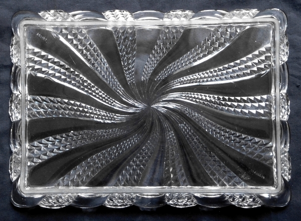 Baccarat crystal tray or cake dish, Serpentine pattern - signed