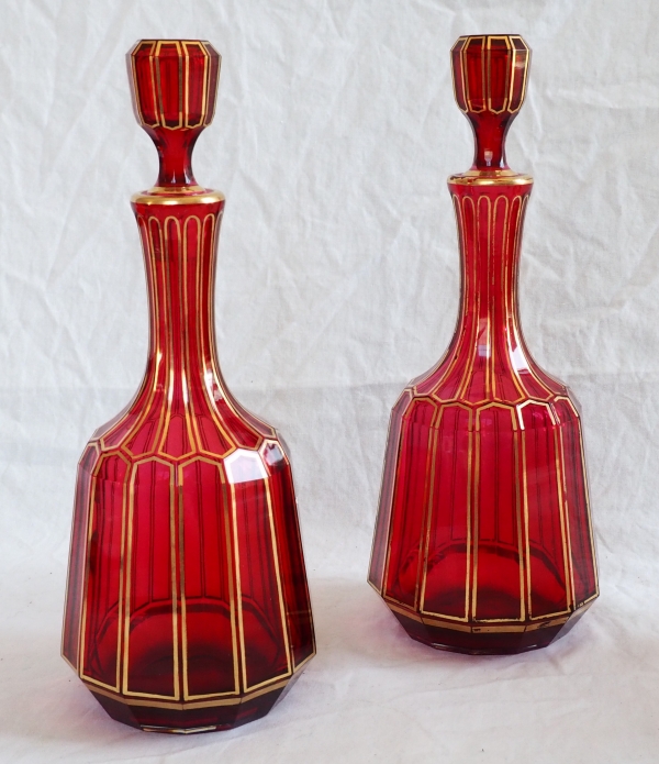 Baccarat crystal liquor set, red crystal enhanced with fine gold, Cannelures pattern - original sticker