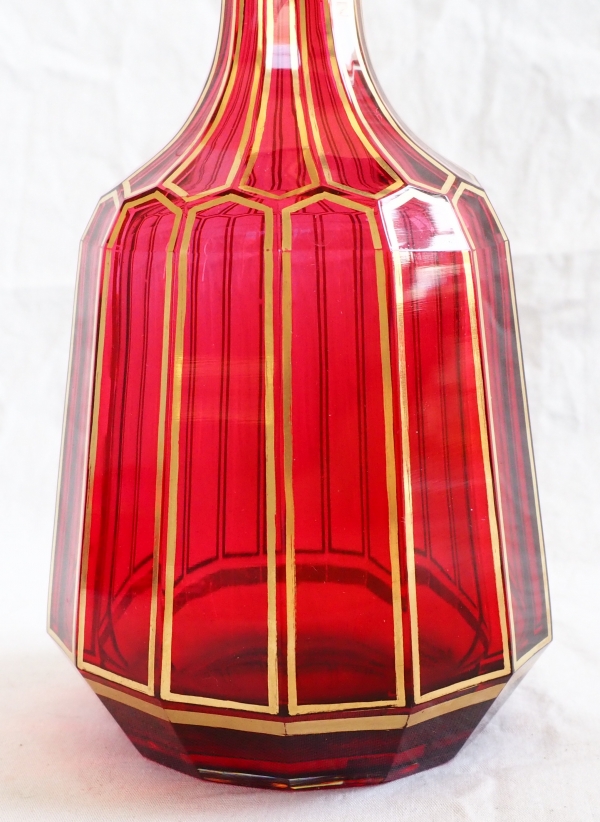 Baccarat crystal liquor set, red crystal enhanced with fine gold, Cannelures pattern - original sticker