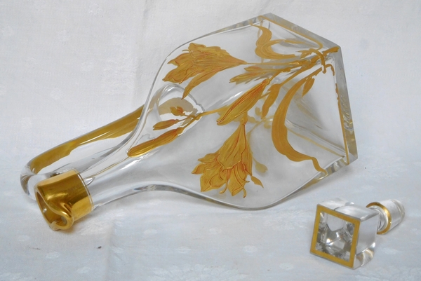 Baccarat crystal Art Nouveau port set enhanced with fine gold, original sticker