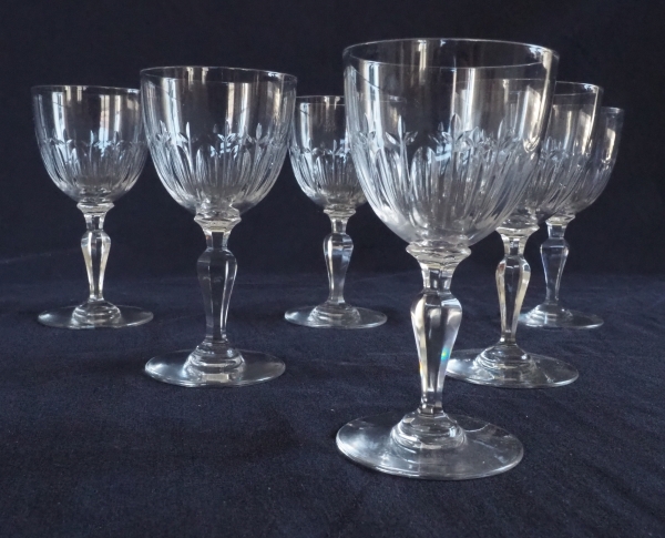 Service à porto en cristal de Baccarat taillé - modèle au décor Louis XVI