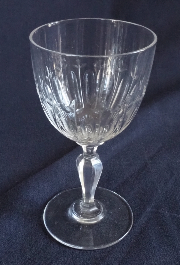 Service à porto en cristal de Baccarat taillé - modèle au décor Louis XVI