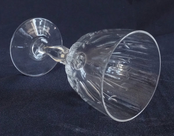 Service à porto en cristal de Baccarat taillé - modèle au décor Louis XVI