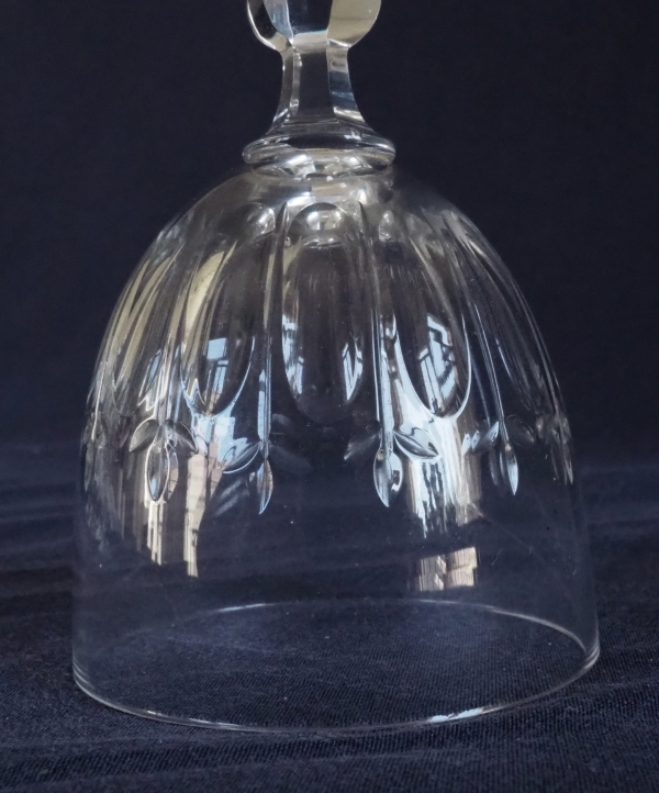 Service à porto en cristal de Baccarat taillé - modèle au décor Louis XVI