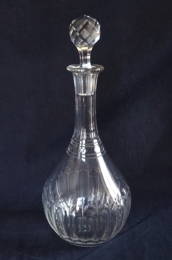 Service à porto en cristal de Baccarat taillé - modèle au décor Louis XVI