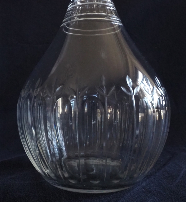 Service à porto en cristal de Baccarat taillé - modèle au décor Louis XVI