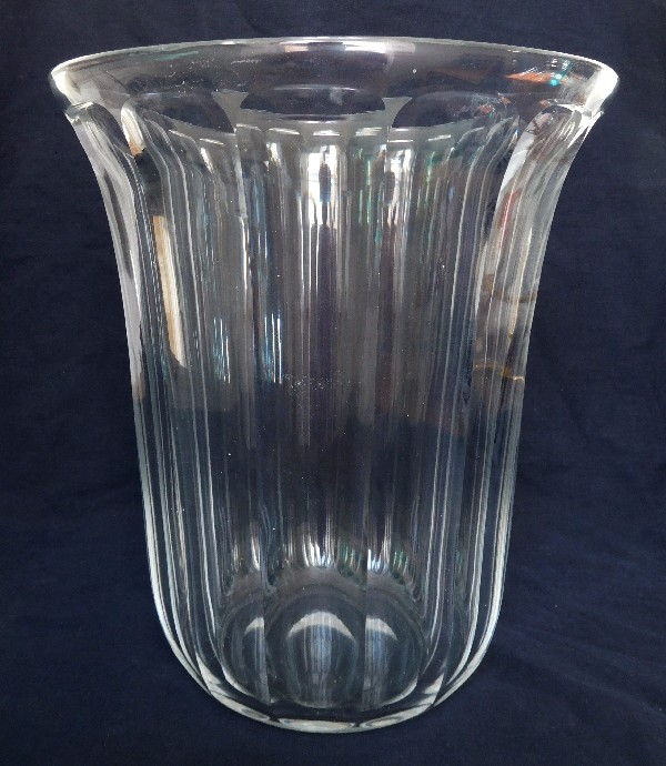 Grand vase en cristal de Baccarat à côtes taillées (modèle Malmaison) signé