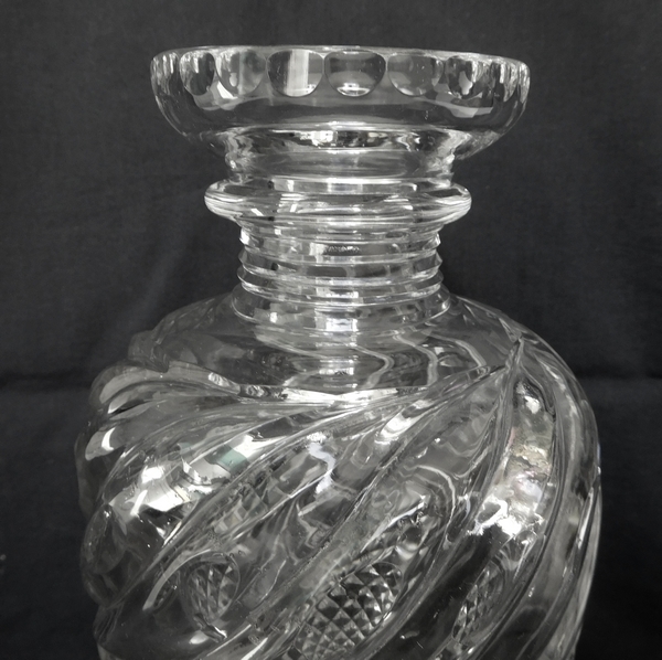 Charles X style crystal vase signed, Baccarat Museum production - 25cm