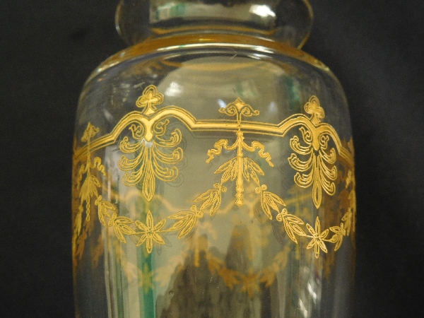 Vase en cristal de Baccarat gravé et doré, modèle Beauharnais