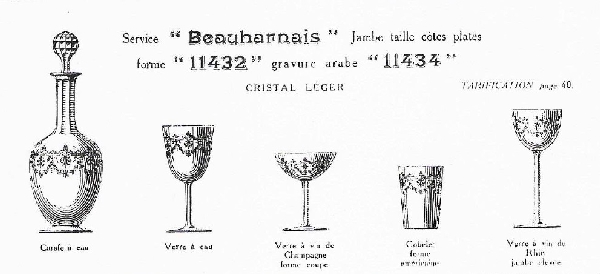 Vase en cristal de Baccarat gravé et doré, modèle Beauharnais