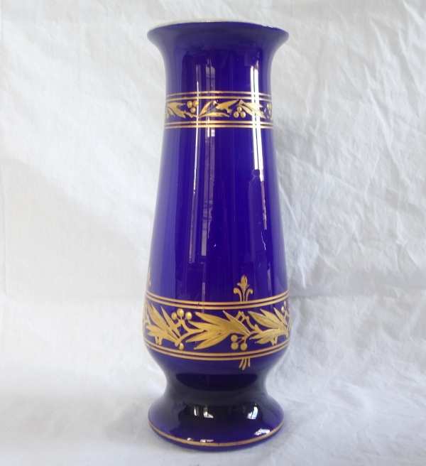 Baccarat - tall opalin and crystal vase, blue overlay cristal enhanced with fin gold - 25cm