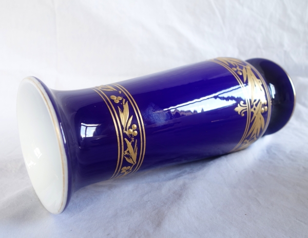 Baccarat - tall opalin and crystal vase, blue overlay cristal enhanced with fin gold - 25cm