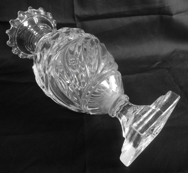 Le Creusot : vase balustre en cristal taillé, XIXe siècle époque Charles X - 28cm