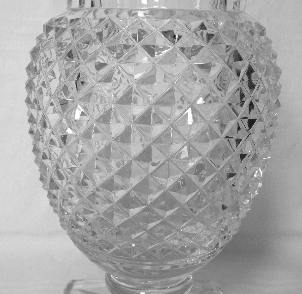 Vase Medicis en cristal de Saint Louis taillé - signé - 26cm