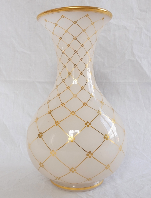 Baccarat white opaline vase enhanced with fine gold - mid 19th century