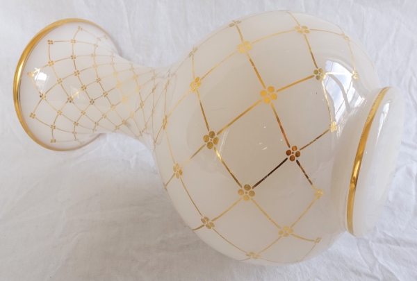 Baccarat white opaline vase enhanced with fine gold - mid 19th century