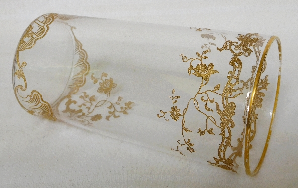 Vase rouleau en cristal de Baccarat, modèle Louis XV rehaussé à l'or fin