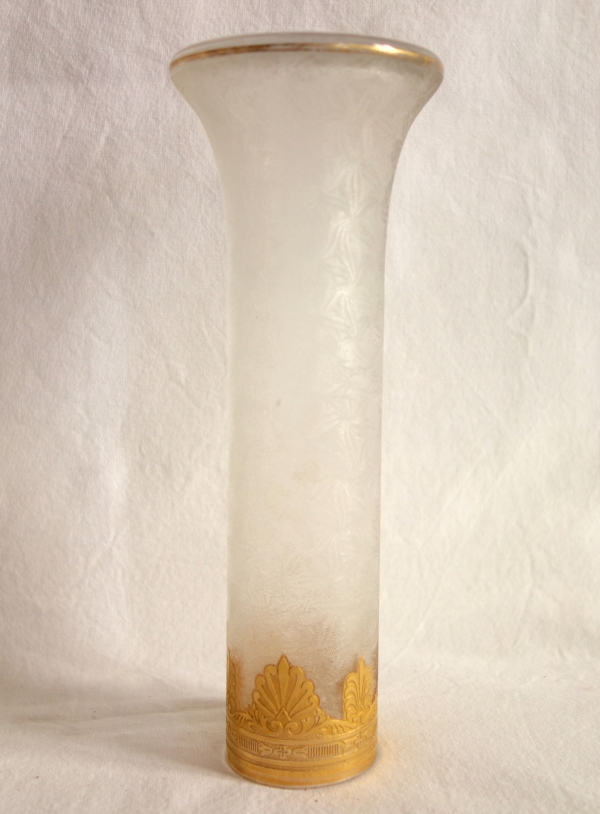 St Louis crystal vase, Nelly pattern enhanced with fine gold - 20cm