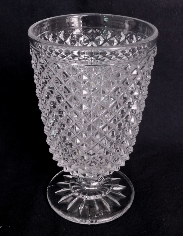 Baccarat crystal tooth glass, diamond-shaped moulded item (Marie-louise)
