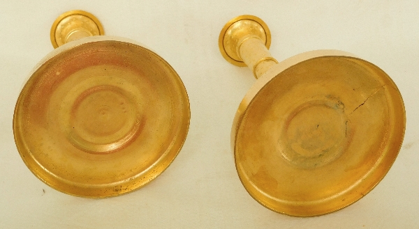 Paire de bougeoirs carquois en bronze ciselé et doré d'époque Directoire Empire