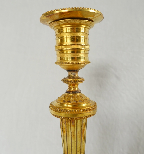 Pair of Louis XVI ormolu candlesticks, late 18th century - 20cm