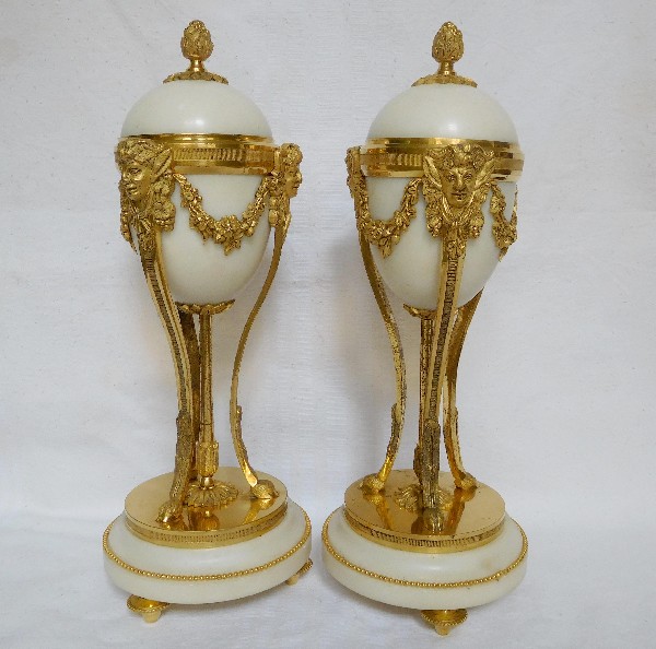 Pair of cassolettes candlesticks - Louis XVI style - ormolu and marble