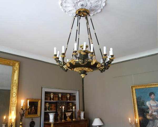 Large Empire antique style patinated bronze and ormolu chandelier - 19th century circa 1830