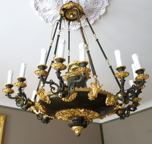 Large Empire antique style patinated bronze and ormolu chandelier - 19th century circa 1830