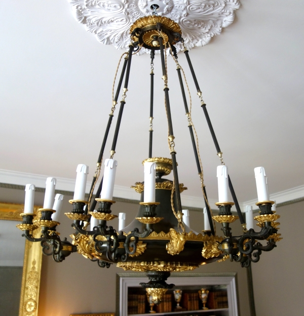 Large Empire antique style patinated bronze and ormolu chandelier - 19th century circa 1830
