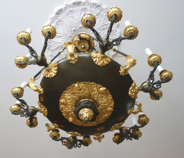 Large Empire antique style patinated bronze and ormolu chandelier - 19th century circa 1830