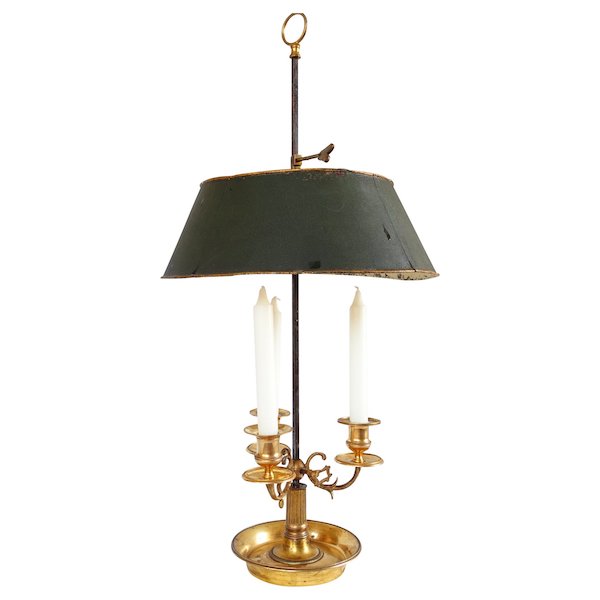 Lampe bouillotte de style Louis XVI en bronze ciselé et doré, début XIXe siècle