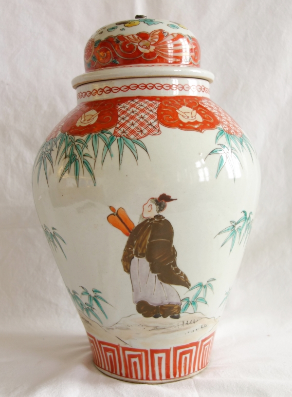 Chinese porcelain lamp base, early 20th century