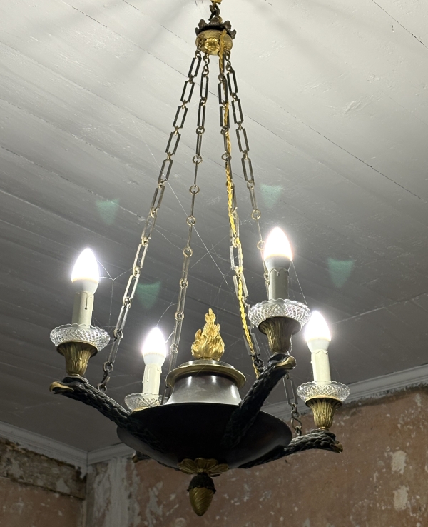 Empire patinated bronze and ormolu 4-lights chandelier, early 19th century