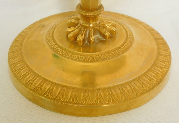 Paire de bougeoirs Empire en bronze doré attribués à Ravrio, époque début XIXe siècle