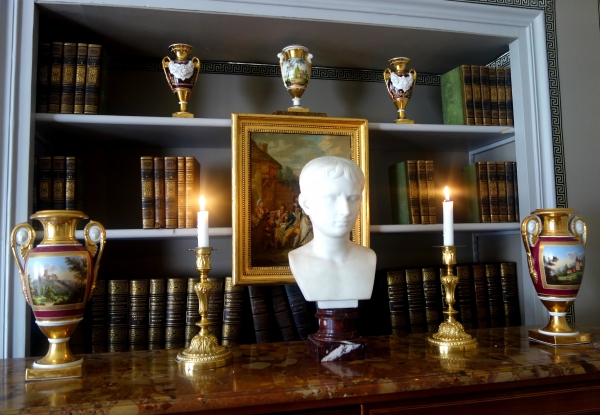 Pair of Louis XVI ormolu candlesticks, mercury gilt - 18th century