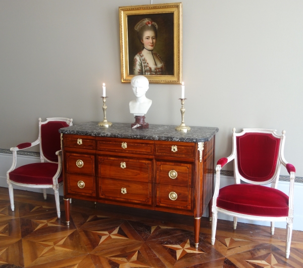 Pair of Louis XVI bronze candlesticks - 18th century