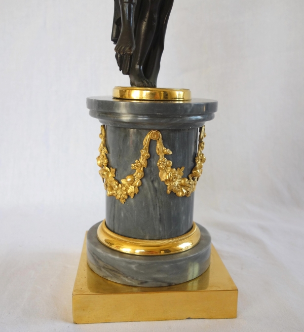 Paire de candélabres en marbre bleu turquin, bronze ciselé & doré au mercure d'époque Louis XVI