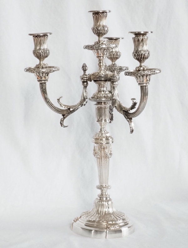 Paire de grands candélabres Louis XVI à 4 feux en bronze argenté