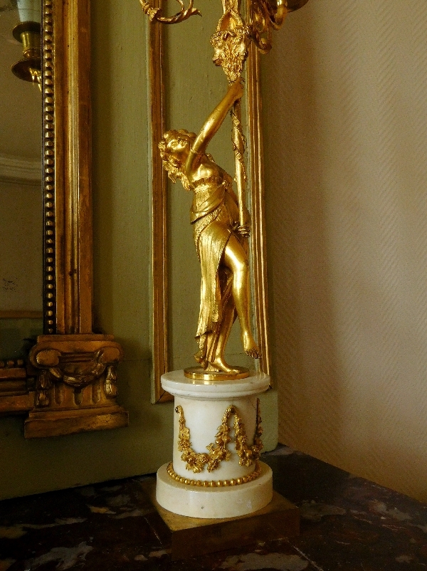 Paire de candélabres en marbre et bronze doré de style Louis XVI, époque Napoleon III