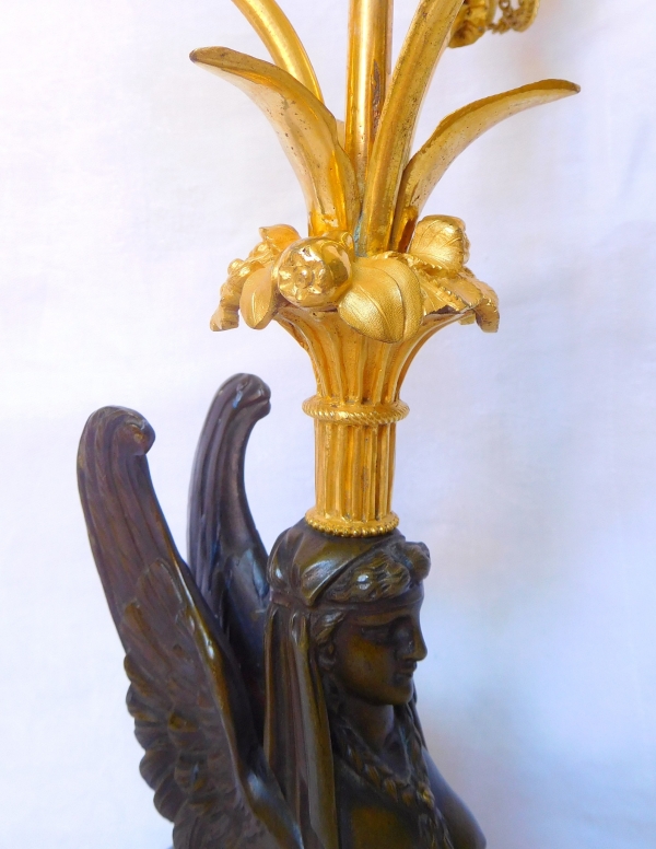 Paire de candélabres Directoire aux sphinges, époque fin XVIIIe début XIXe siècle - bronze et marbre