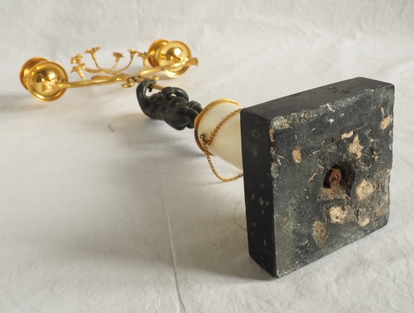 Paire de candélabres en bronze doré et marbre d'époque Empire Restauration