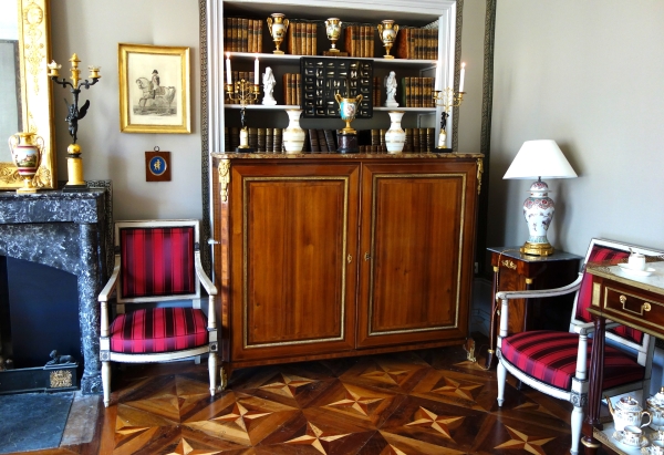 Paire de candélabres en bronze doré et marbre d'époque Empire Restauration