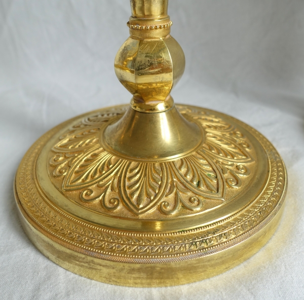 Paire de flambeaux bougeoirs Empire en bronze doré au mercure - travail Russe ou Suédois